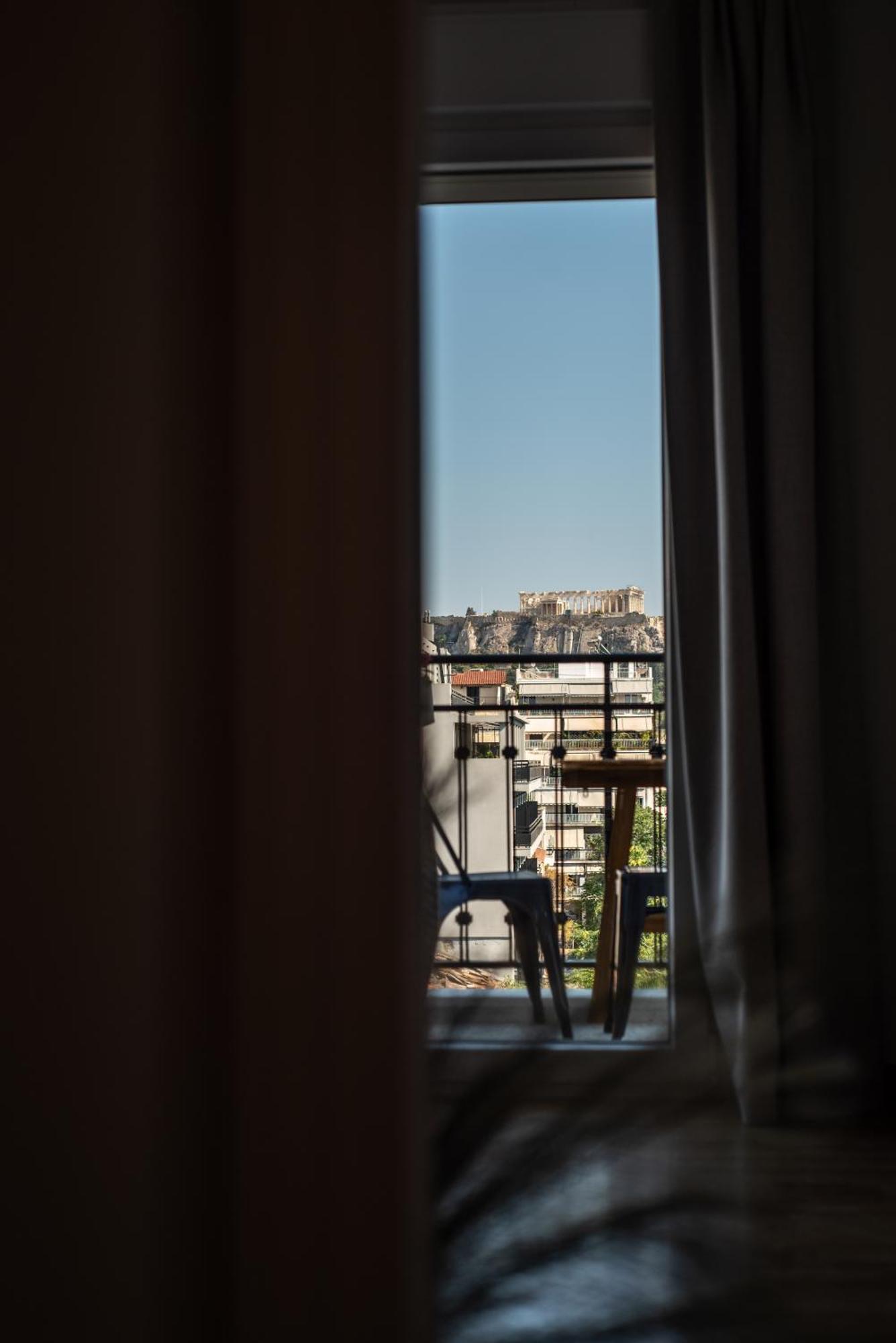 Apartamento Stunning Acropolis View - 500M Metro - At Historical Center Atenas Exterior foto